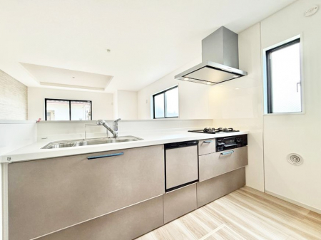 �L�b�`���@�������Ƒ��ƂȂ���A�R�~���j�P�[�V�����̏�