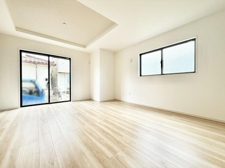 ���r���O�@���������S�n�̂����A���z�̃��r���O