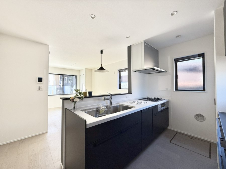 �L�b�`���@���������y���݂ƐH�ׂ�K����͂���L�b�`��