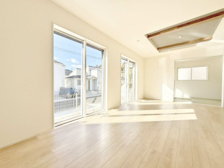 ���r���O�@���������R�Ɖ�b�����܂��A�S�n�悢�ЂƂƂ�