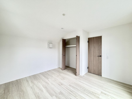 �q�������@�������v���C�x�[�g��ԂƂ��ĐÂ��ŗ�������������񋟂��Ă���܂�