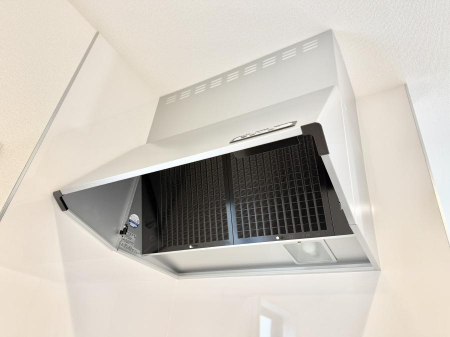 ���̑����ρ@�ݔ����������̏��C����������C��ɗU������A�����I�ɔr�����ł��܂��B