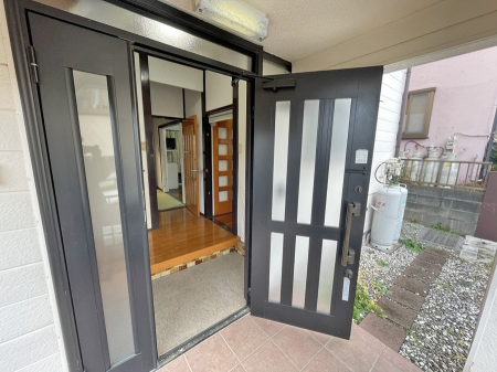 ���ց@�O�ρ� �V���v���Ŕ������A�Z�܂��̑���ۂ��ʂ錺�ւł�