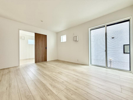 ���r���O�@�����������������Ɠ��ʂɂ���A�e���̋��