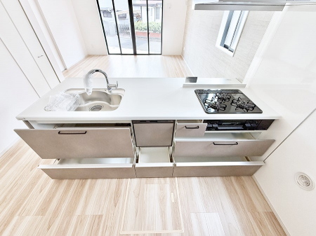 �L�b�`���@�������Ƒ����J��[�߂�A������̂���L�b�`��