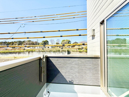 �o���R�j�[�@������ �G�߂̈ڂ낢����������J���I�ȋ�Ԃł�