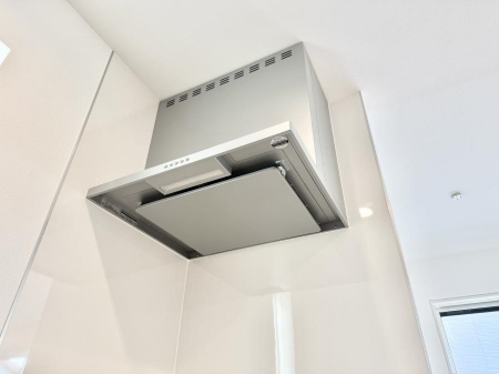 ���̑����ρ@�ݔ����������̏��C����������C��ɗU������A�����I�ɔr�����ł��܂��B