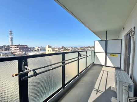 �o���R�j�[�@������ �G�߂̈ڂ낢����������J���I�ȋ�Ԃł�