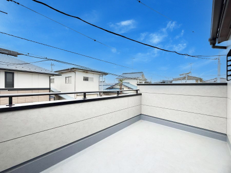 �o���R�j�[�@������ �G�߂̈ڂ낢����������J���I�ȋ�Ԃł�