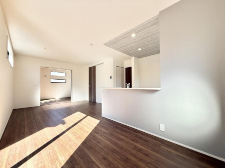 ���r���O�@���������R�Ɖ�b�����܂��A�S�n�悢�ЂƂƂ�