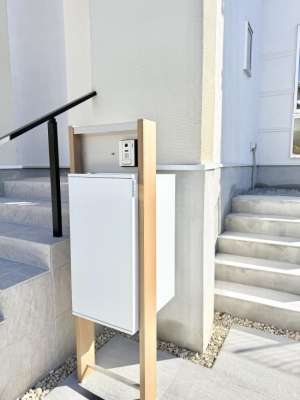 ���̑����ρ@�ݔ����s�ݎ��ł��ו����󂯎���֗��ȑ�z�{�b�N�X