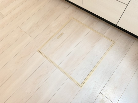 ���̑����ρ@�ݔ����B�ꂽ���[�X�y�[�X�ŉƑS�̂��X�b�L��