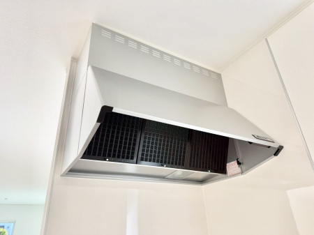 ���̑����ρ@�ݔ����������̏��C����������C��ɗU������A�����I�ɔr�����ł��܂��B