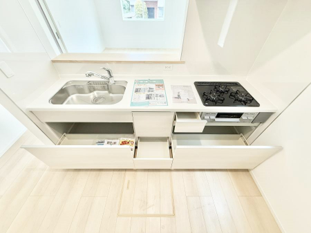 �L�b�`���@�������Ƒ����J��[�߂�A������̂���L�b�`��