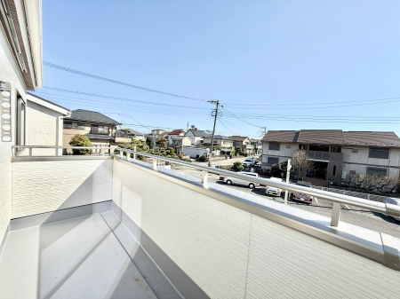 �o���R�j�[�@������ �G�߂̈ڂ낢����������J���I�ȋ�Ԃł�