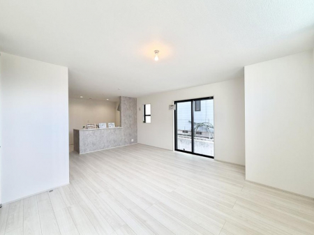 ���r���O�@���������R�Ɖ�b�����܂��A�S�n�悢�ЂƂƂ�