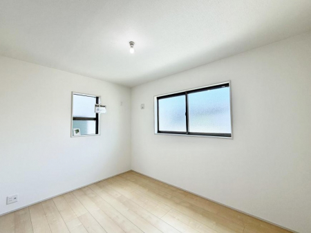 �q�������@�������v���C�x�[�g��ԂƂ��ĐÂ��ŗ�������������񋟂��Ă���܂�