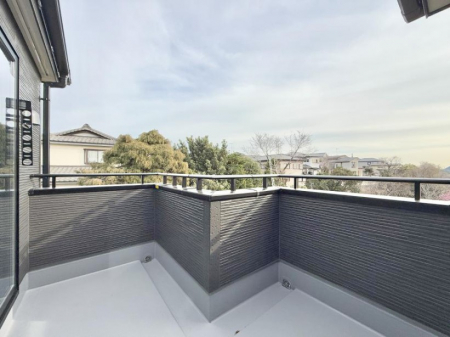 �o���R�j�[�@������ �G�߂̈ڂ낢����������J���I�ȋ�Ԃł�