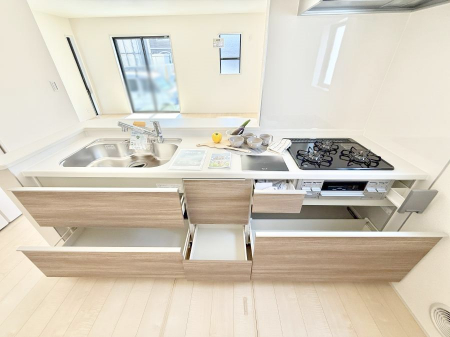 �L�b�`���@�������A�C�f�A�L����A�N���G�C�e�B�u�ȗ������