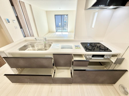 ���r���O�@���������났�ƏΊ炪�W�܂�A�S���܂郊�r���O