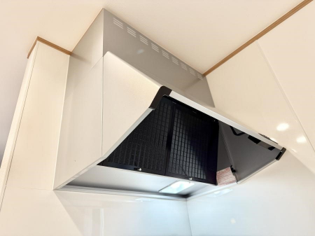 ���̑����ρ@�ݔ����������̏��C����������C��ɗU������A�����I�ɔr�����ł��܂��B