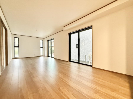 ���r���O�@���������R�Ɖ�b�����܂��A�S�n�悢�ЂƂƂ�