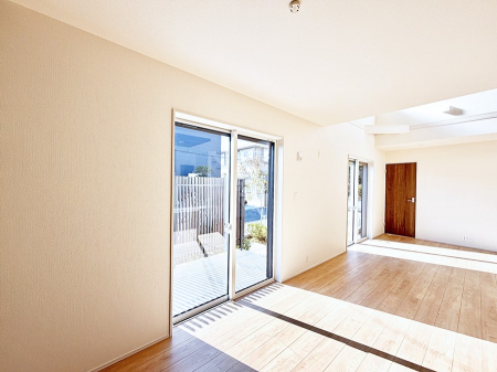 ���r���O�@���������났�ƏΊ炪�W�܂�A�S���܂郊�r���O