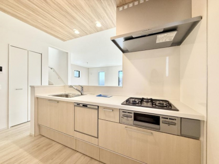 �L�b�`���@�������Ƒ����J��[�߂�A������̂���L�b�`��