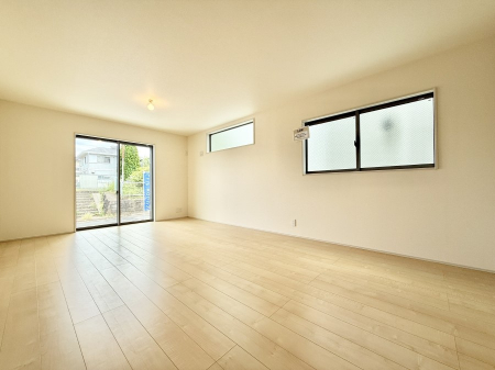 ���r���O�@���������났�ƏΊ炪�W�܂�A�S���܂郊�r���O