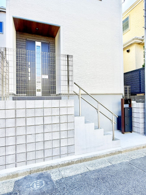 ���ց@�O�ρ� �V���v���Ŕ������A�Z�܂��̑���ۂ��ʂ錺�ւł�