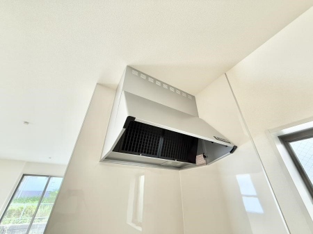 ���̑����ρ@�ݔ����t�[�h�ɕ����Ă���ׁA���������C��ɗU������A�����I�ɔr�����ł��܂�