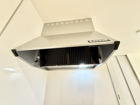 ���̑����ρ@�ݔ����t�[�h�ɕ����Ă���ׁA���������C��ɗU������A�����I�ɔr�����ł��܂�