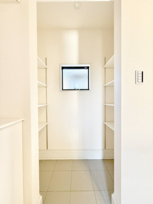 ���[�@�������V���[�Y�C���N���[�[�b�g�t�Ȃ̂ŁA�O�Ŏg�������܂Ƃ߂Ď��[�A�������茺�ւ�  