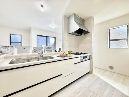 �L�b�`���@���������y���݂ƐH�ׂ�K����͂���L�b�`��