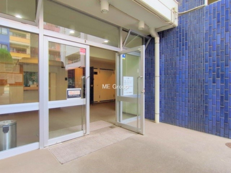 �G���g�����X�@�O�ρ��A�邽�тɈ��S����^���Ă����A���J�ɊǗ����ꂽ���L���