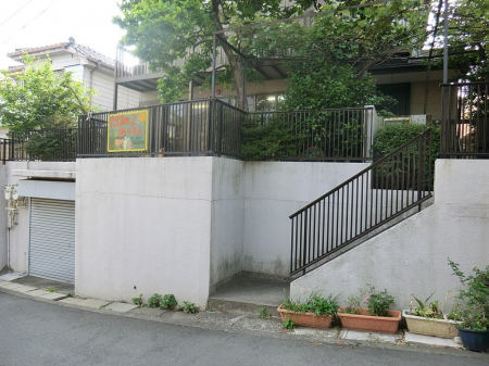 ���ӊ��@�c�t���E�ۈ牀 100m �����̎q�ۈ牀