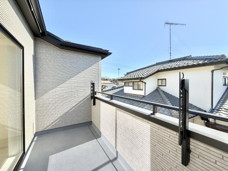 �o���R�j�[�@������ �G�߂̈ڂ낢����������J���I�ȋ�Ԃł�