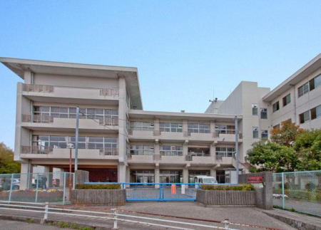 ���ӊ��@���w�Z 400m ���q�s���֒J���w�Z