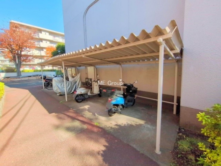 ���̑��@�O�ρ��~�n���ɒ��֏���������Ă���A���]�Ԃ̗��p���X���[�Y�ł�