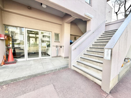 �G���g�����X�@�O�ρ��������������͋C�̃G���g�����X���Z�܂������������}���܂�