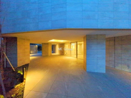 �G���g�����X�@�O�ρ��Ǘ��̍s���͂����G���g�����X�ň��S���ĕ�点����ł�