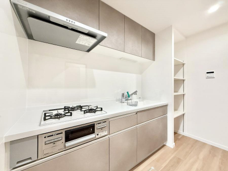 �L�b�`���@�������Ƒ����J��[�߂�A������̂���L�b�`��