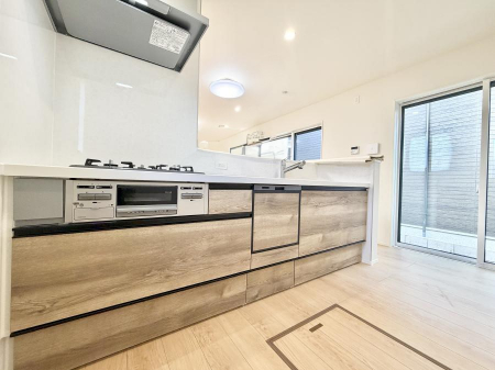 �L�b�`���@�������Ƒ����J��[�߂�A������̂���L�b�`��