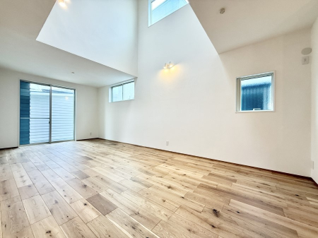 ���r���O�@���������R�Ɖ�b�����܂��A�S�n�悢�ЂƂƂ�