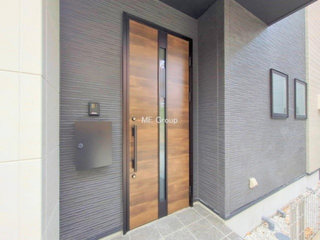 ���ց@�O��