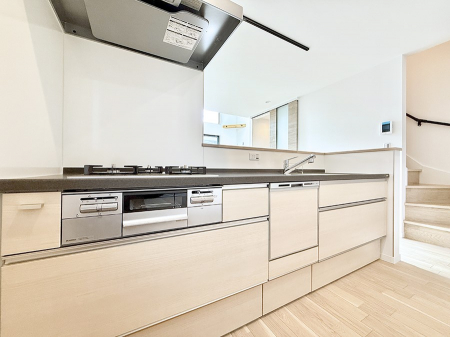 �L�b�`���@�������Ƒ����J��[�߂�A������̂���L�b�`��