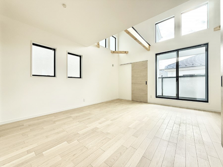 ���r���O�@���������R�Ɖ�b�����܂��A�S�n�悢�ЂƂƂ�