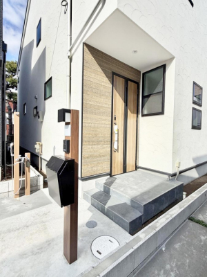 ���ց@�O�ρ� �V���v���Ŕ������A�Z�܂��̑���ۂ��ʂ錺�ւł�