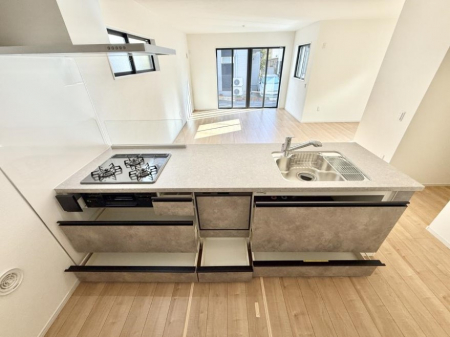 �L�b�`���@�������Ƒ����J��[�߂�A������̂���L�b�`��