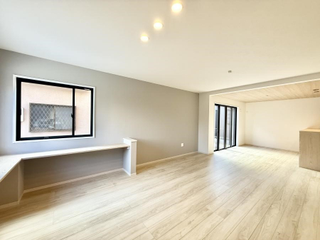 ���r���O�@���������났�ƏΊ炪�W�܂�A�S���܂郊�r���O